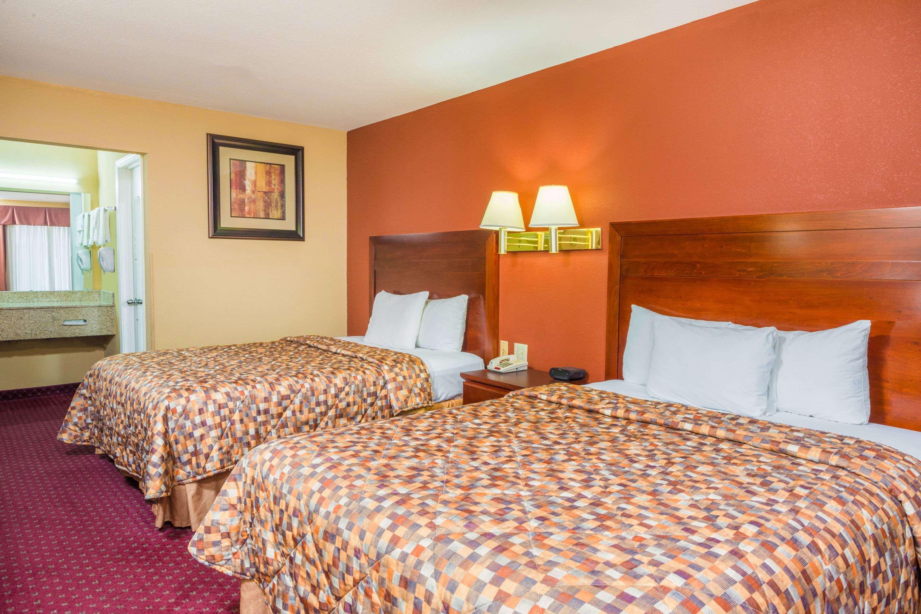 Days Inn By Wyndham St. Robert Waynesville/Ft. Leonard Wood מראה חיצוני תמונה
